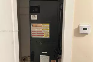 1101 NW 32nd Pl, Miami, FL 33125 - Photo 9