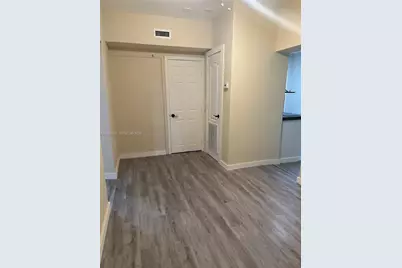 1101 NW 32nd Pl #Rear, Miami, FL 33125 - Photo 3