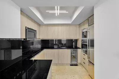 1331 Brickell Bay Dr #1606, Miami, FL 33131 - Photo 7