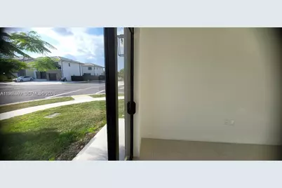 110 NW 11th Ct, Florida City, FL 33034 - Photo 11