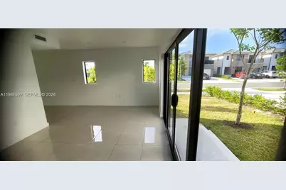 110 NW 11th Ct, Florida City, FL 33034 - Photo 9