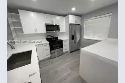 440 Lakeview Dr #202, Weston, FL 33326 - Photo 7