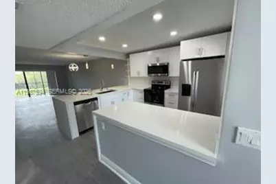 440 Lakeview Dr #202, Weston, FL 33326 - Photo 11