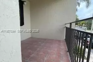 440 Lakeview Dr, Weston, FL 33326 - Photo 3