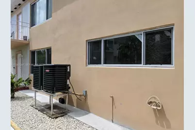 8125 Hawthorne Ave #1, Miami Beach, FL 33141 - Photo 3