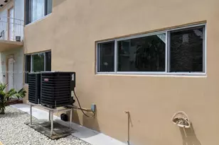 8125 Hawthorne Ave, Miami Beach, FL 33141 - Photo 19