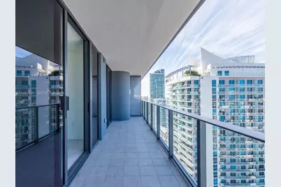 1000 Brickell Plz #4104, Miami, FL 33131 - Photo 19
