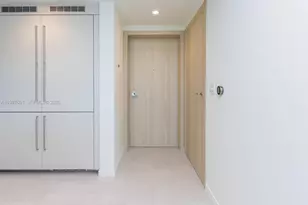 1000 Brickell Plaza, Miami, FL 33131 - Photo 5