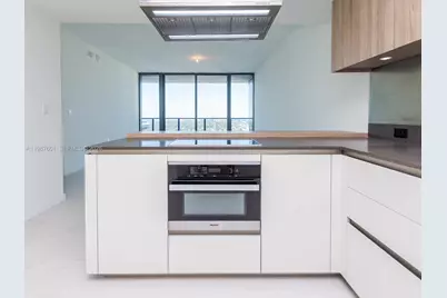 1000 Brickell Plz #4104, Miami, FL 33131 - Photo 13