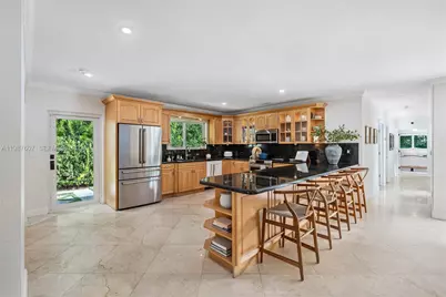 10235 SW 58th Ct, Pinecrest, FL 33156 - Photo 13