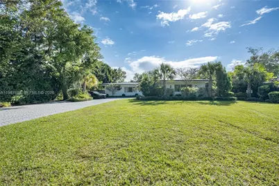 10235 SW 58th Ct, Pinecrest, FL 33156 - Photo 3
