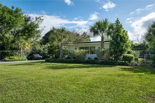 10235 SW 58th Ct, Pinecrest, FL 33156 - Photo 5