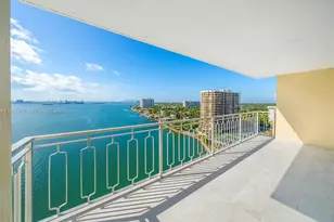 11111 Biscayne Blvd, Miami, FL 33181 - Photo 1