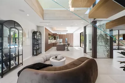 4041 S Le Jeune Rd, Miami, FL 33146 - Photo 23