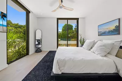 4041 S Le Jeune Rd, Miami, FL 33146 - Photo 15