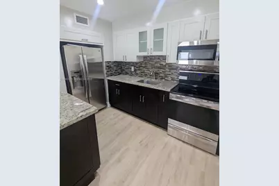 630 SE 3rd Pl, Hialeah, FL 33010 - Photo 3