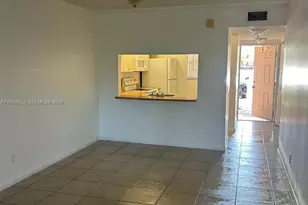 10425 NW 8th St, Pembroke Pines, FL 33026 - Photo 1