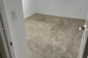 624 SW 12th St, Florida City, FL 33034 - Photo 7