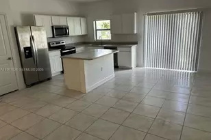 624 SW 12th St, Florida City, FL 33034 - Photo 5