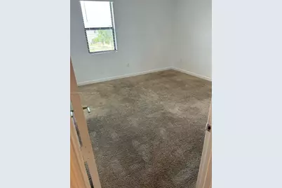 624 SW 12th St, Florida City, FL 33034 - Photo 9
