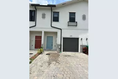 624 SW 12th St, Florida City, FL 33034 - Photo 1