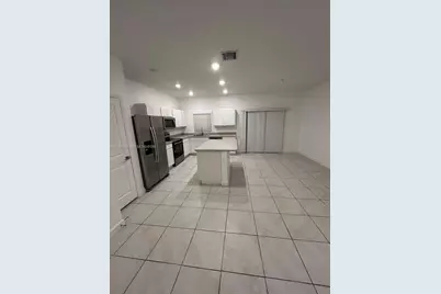 624 SW 12th St, Florida City, FL 33034 - Photo 5