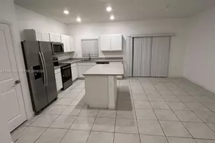 624 SW 12th St, Florida City, FL 33034 - Photo 5