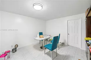 233 NE 14th Ave, Hallandale Beach, FL 33009 - Photo 3