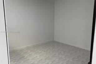 233 NE 14th Ave, Hallandale Beach, FL 33009 - Photo 23