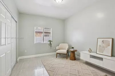 2317 NW 87th St, Miami, FL 33147 - Photo 11