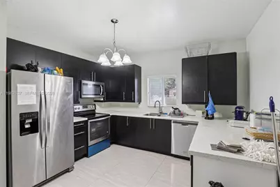 2317 NW 87th St, Miami, FL 33147 - Photo 17