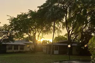 516 Briarwood Cir, Hollywood, FL 33024 - Photo 35