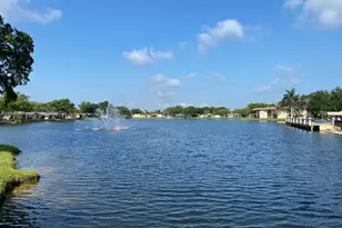 516 Briarwood Cir, Hollywood, FL 33024 - Photo 25