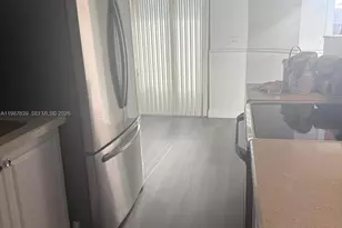 516 Briarwood Cir, Hollywood, FL 33024 - Photo 3