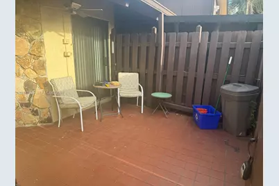 516 Briarwood Cir #1-51, Hollywood, FL 33024 - Photo 21