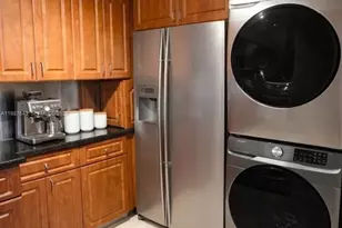 5055 NW 7th St, Miami, FL 33126 - Photo 9