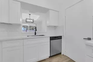 1163 SE 6th Ct, Dania Beach, FL 33004 - Photo 9