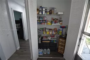 2572 E Emory Dr, West Palm Beach, FL 33415 - Photo 15