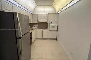 19390 Collins Ave, Sunny Isles Beach, FL 33160 - Photo 13