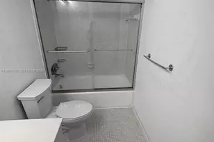 19390 Collins Ave, Sunny Isles Beach, FL 33160 - Photo 17