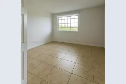 9715 Fontainebleau Blvd #E309, Miami, FL 33172 - Photo 11