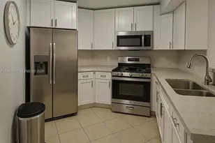 9715 Fontainebleau Blvd, Miami, FL 33172 - Photo 5