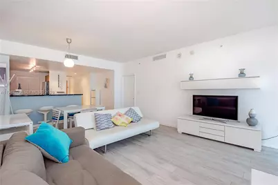 253 NE 2nd St #907, Miami, FL 33132 - Photo 3