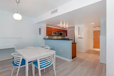 253 NE 2nd St #907, Miami, FL 33132 - Photo 5