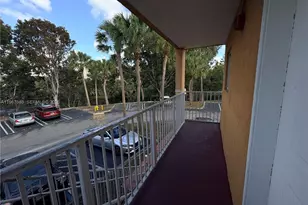 6205 Kendale Lakes Circle, Miami, FL 33183 - Photo 11