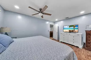 9621 NW 8th St, Pembroke Pines, FL 33024 - Photo 19