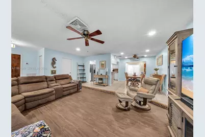 9621 NW 8th St, Pembroke Pines, FL 33024 - Photo 9