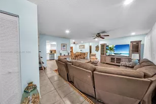 9621 NW 8th St, Pembroke Pines, FL 33024 - Photo 7