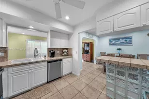 9621 NW 8th St, Pembroke Pines, FL 33024 - Photo 27