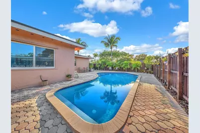 9621 NW 8th St, Pembroke Pines, FL 33024 - Photo 37